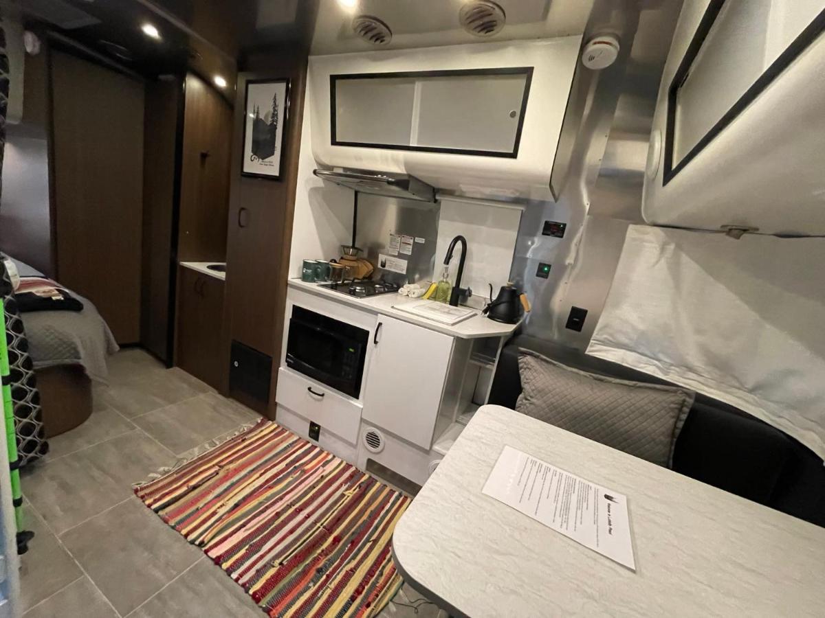 Airstream Caravel 2020 Loblolly Pines Adventure Camp Eureka Springs Exterior foto